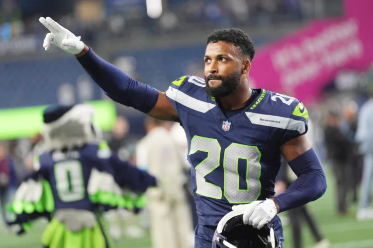 Seahawks use defensive intensity to top Patriots